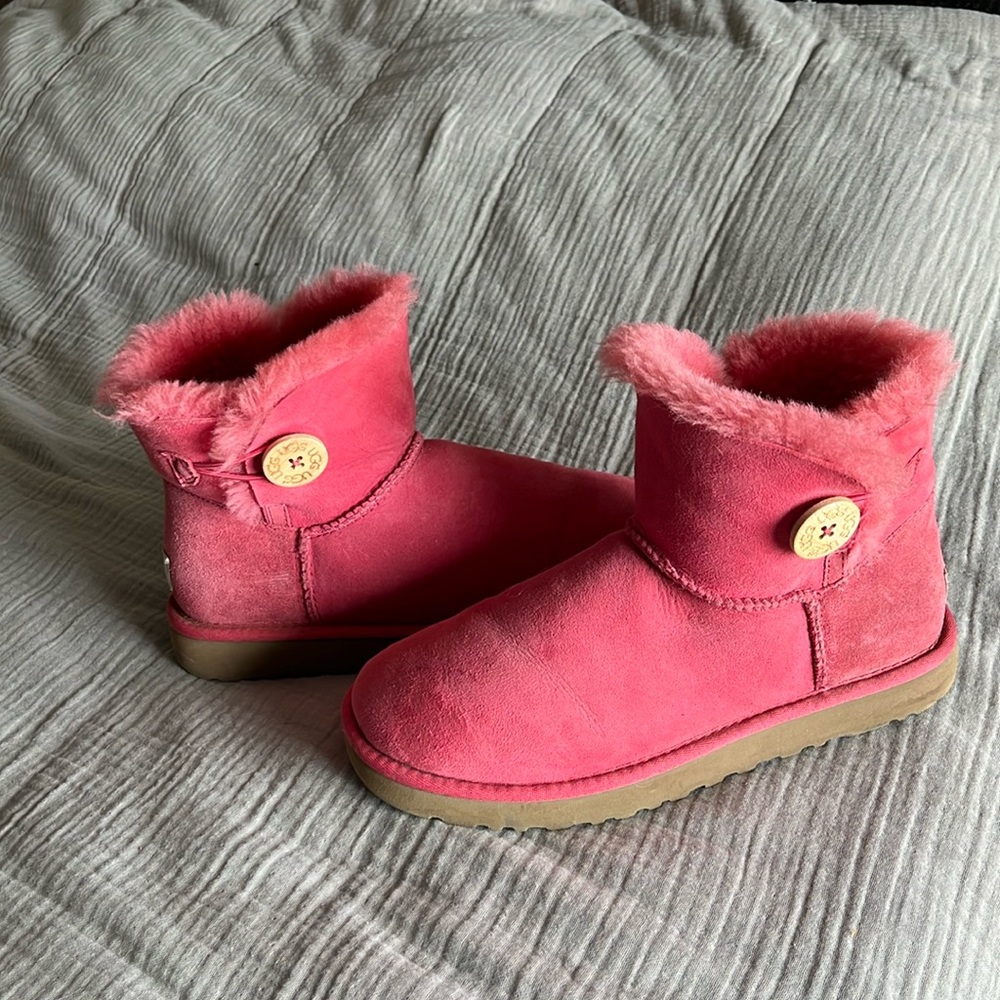 UGG - short pink